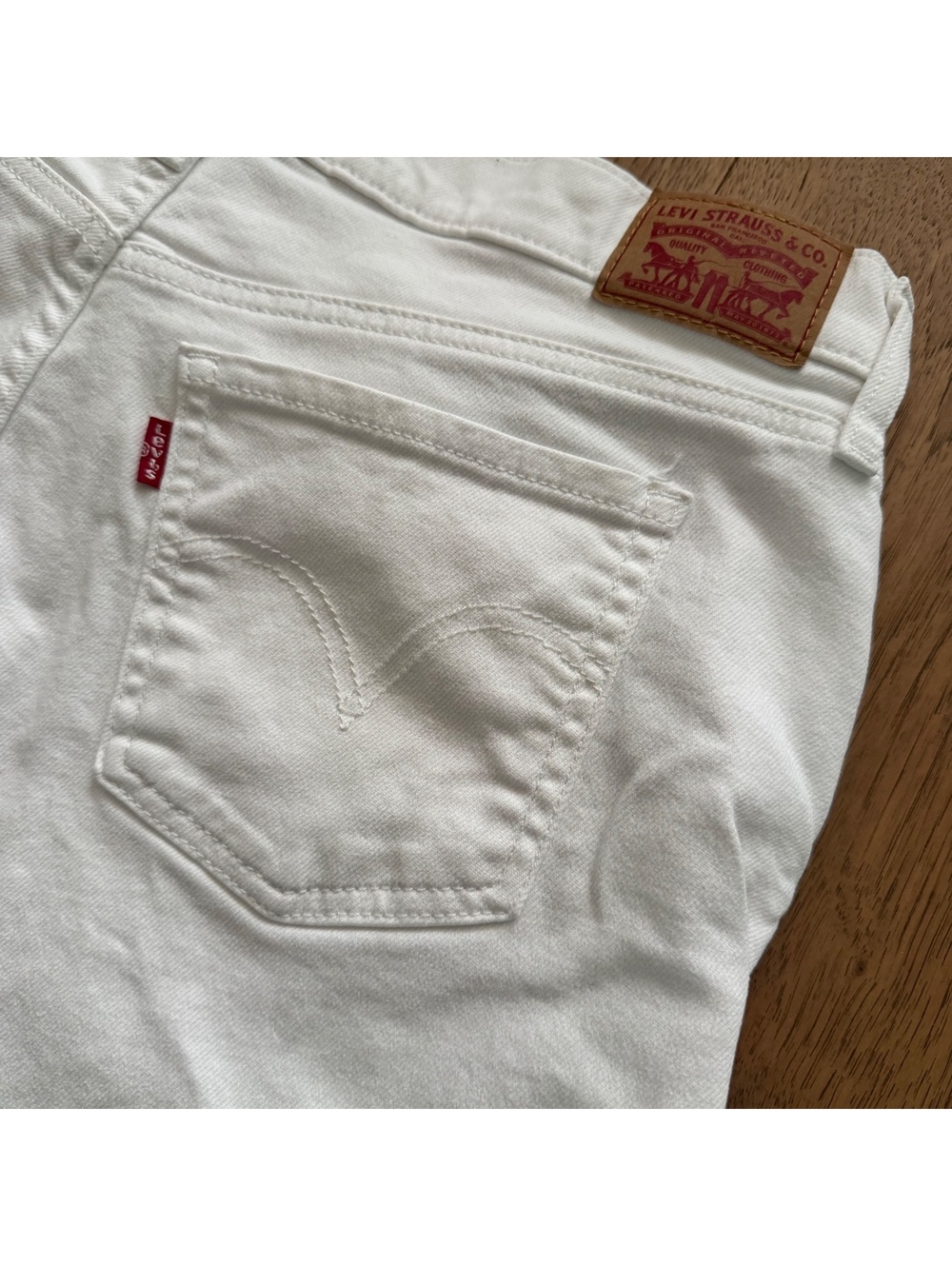 Levi's White Denim Shorts Size 33